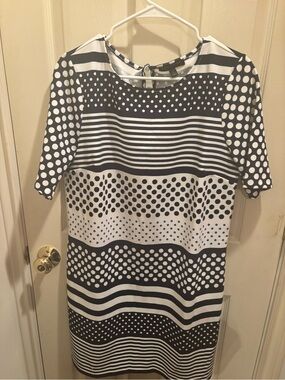 Black & White Polka Dot Striped Shift Dress. Large. Below knees